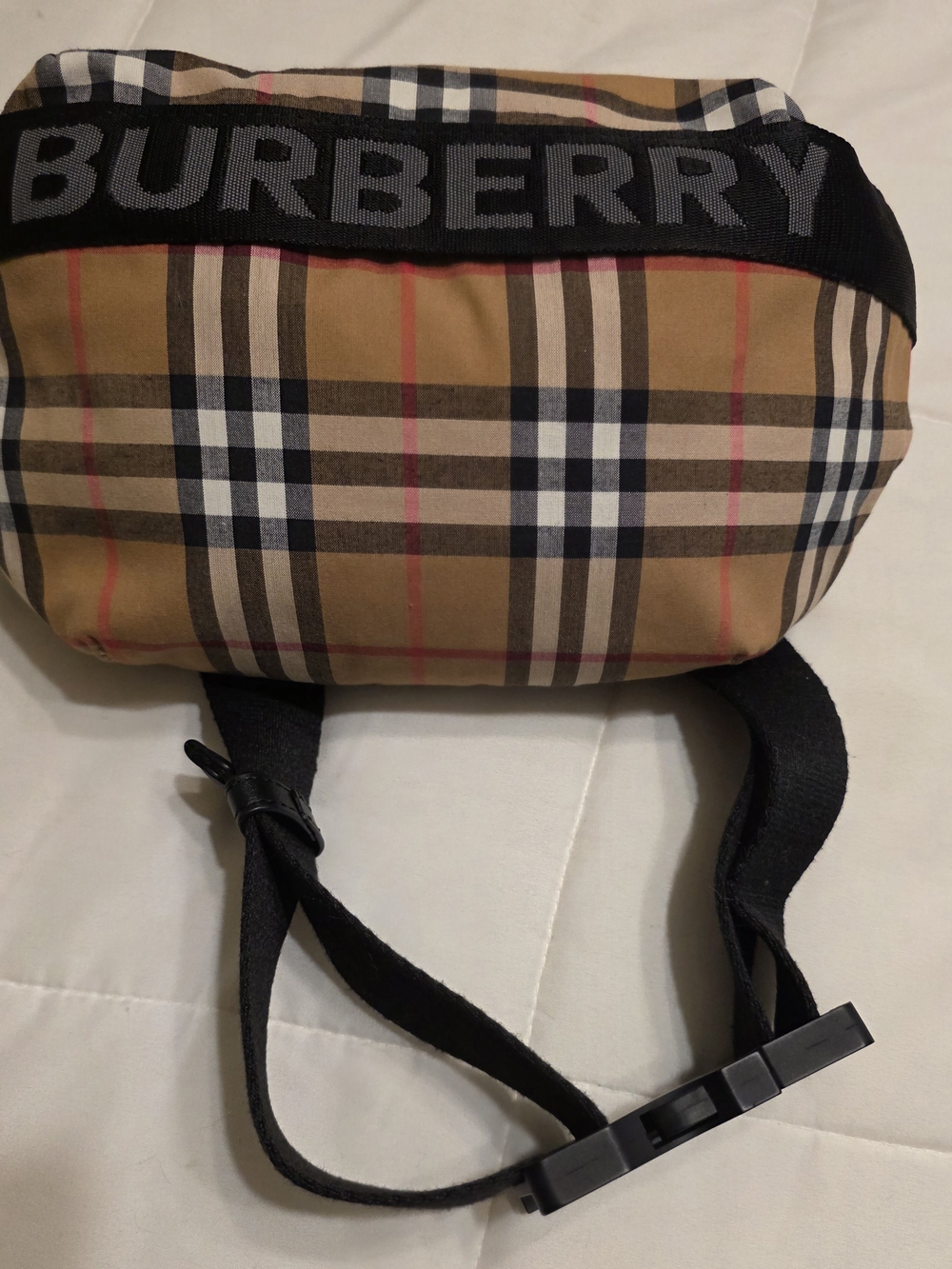 VIP Only Bought From Italy Never Been Used.Burberry Beige Nova Check Belt Bag - Picture 3 of 13